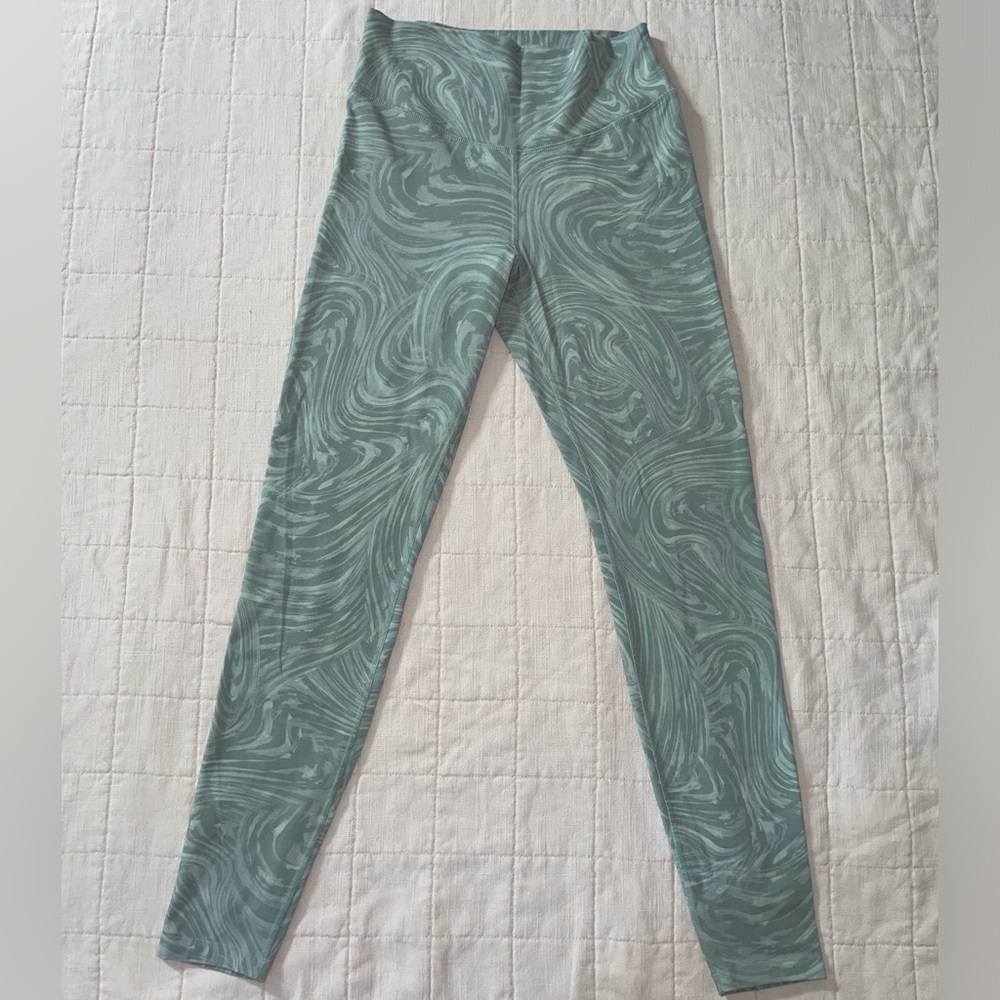 Marbled Bluegreen Old Navy Active Powerchill Extra High Rise Go-Dry Leggings
